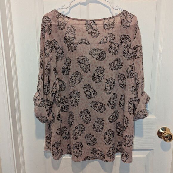Torrid Size 3 (3x 22/24) Pink Leopard Print Skull Blouse - Picture 3 of 7